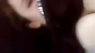 অভিমানী স্বর্ণকেশী ব ...