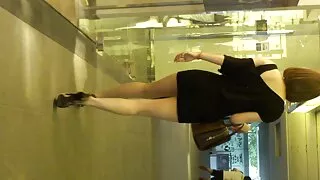 এই বক্সম বোমাশেলরা এ ...
