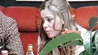 সুন্দর হালকা কেশযুক্ ...
