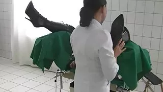 তৃষ্ণার্ত জাপানি বেশ ...